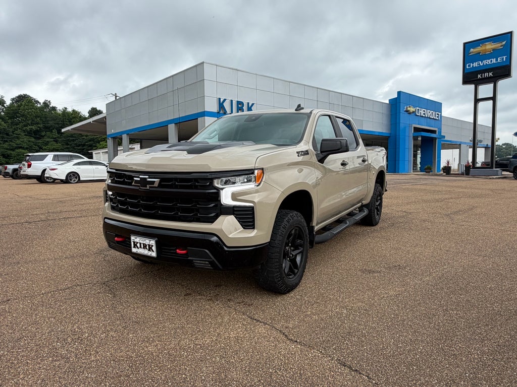 2023 Chevrolet Silverado 1500 LT Trail Boss in Sand Dune Metallic — front three-quarter view