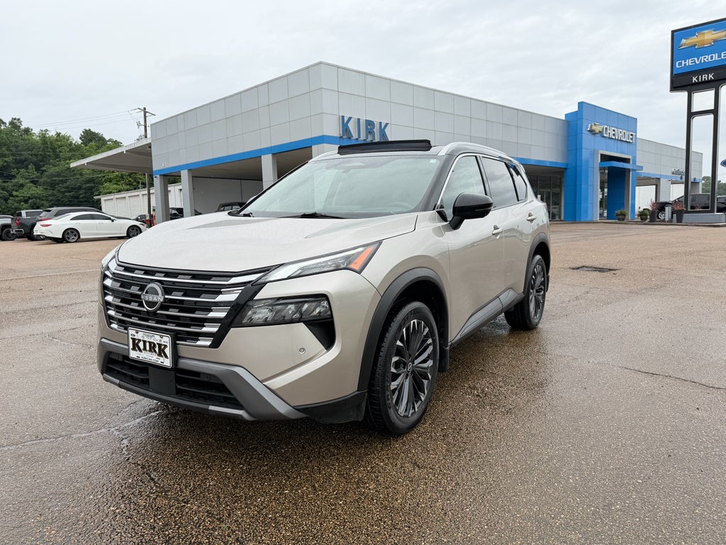 2025 Nissan Rogue SL in Silver — front three-quarter view